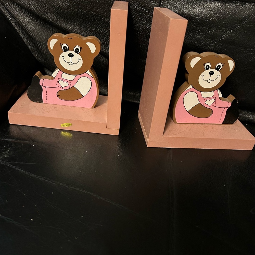Wood bear bookends with Box